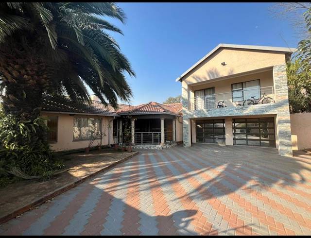 8 BEDROOM HOUSE FOR SALE IN DALPARK
